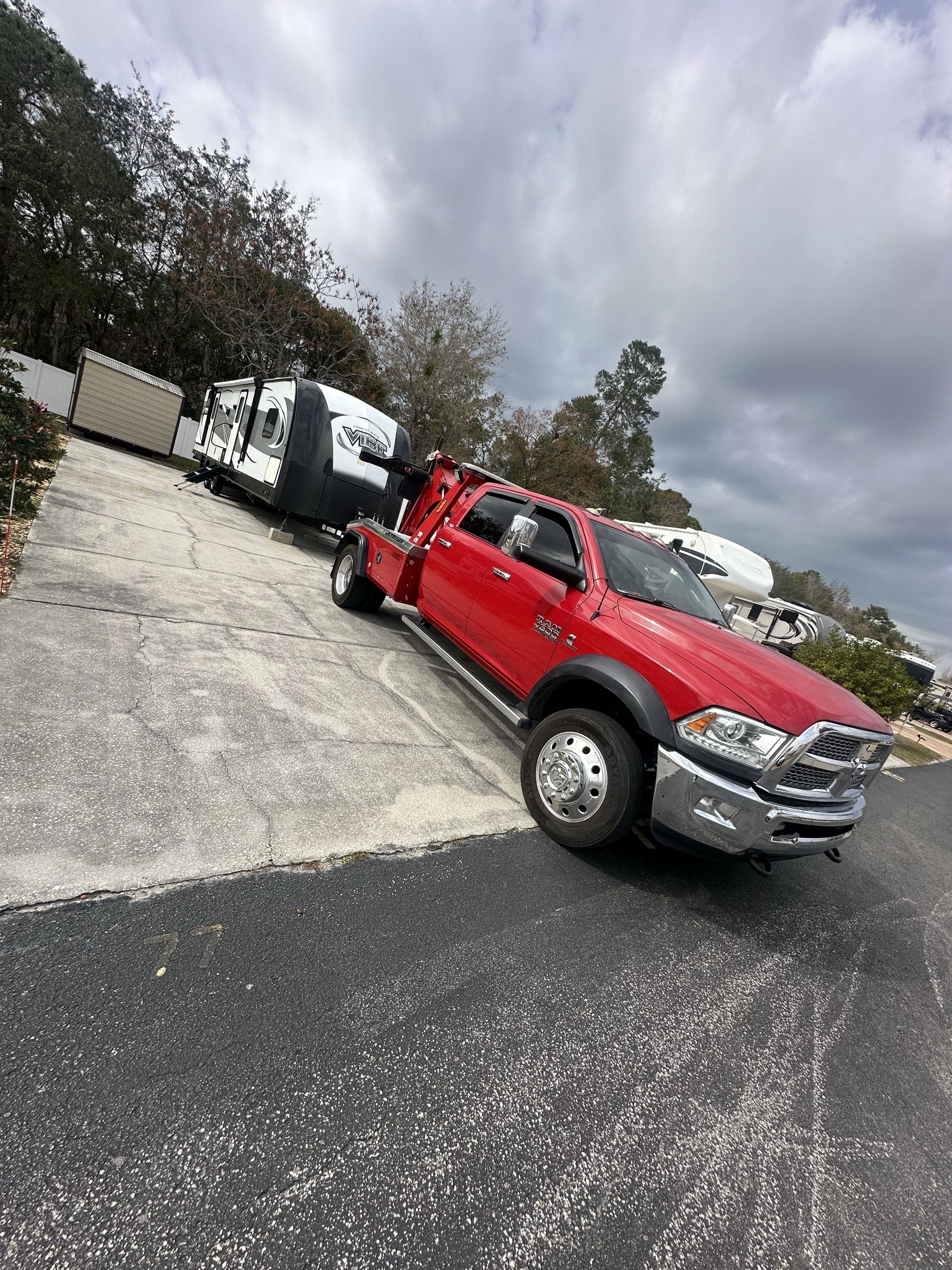 Free towing for junk cars, trucks, RVs, and motorhomes across Tampa Bay, Florida